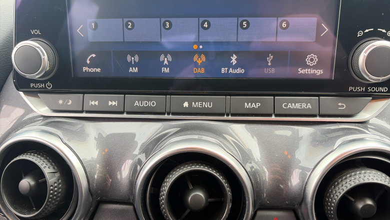 Nissan Juke 1.0 DiG-T 114 N-Connecta 5dr Petrol Hatchback